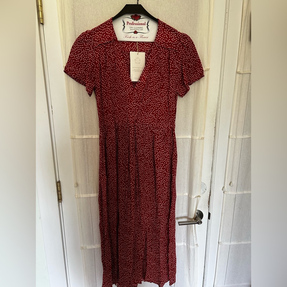 Christy Dawn Red Floral Simple Dawn Wrap Midi Dress NWT Small